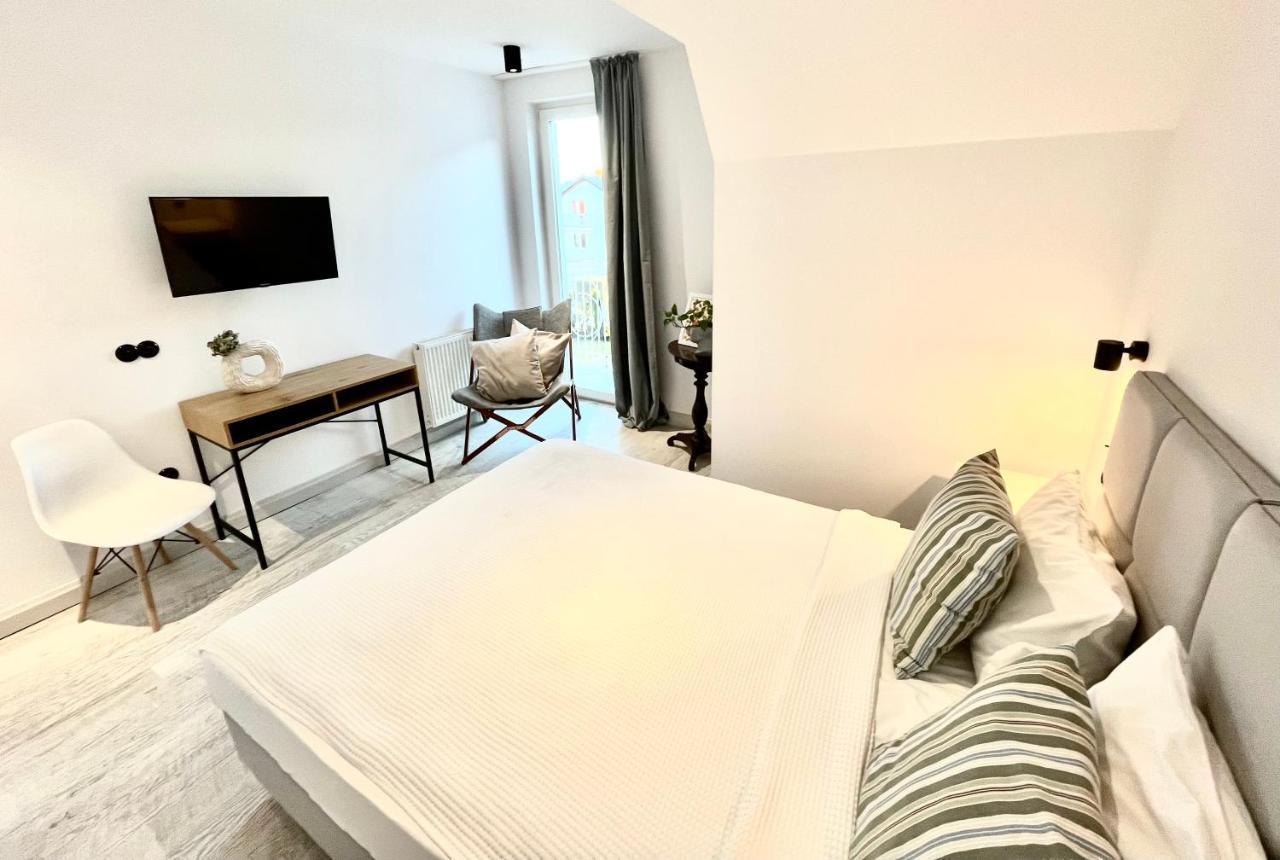 Bed and Breakfast Pod Roza Łeba Esterno foto